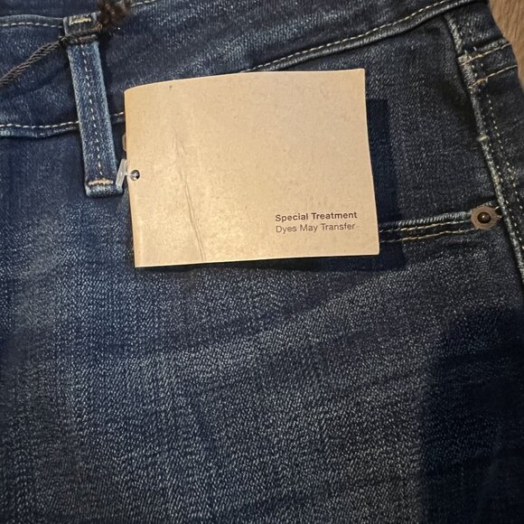 NWT Levis Women's Mid Rise Skinny Jeans Dark Wash Denim Classic Style size 10 - Picture 9 of 14